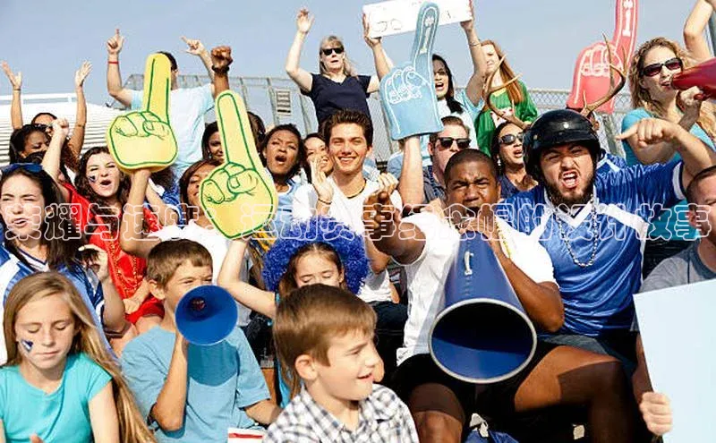 荣耀与速度：运动赛事纪念帽的设计故事